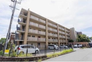 シュロス桃山台の外観
