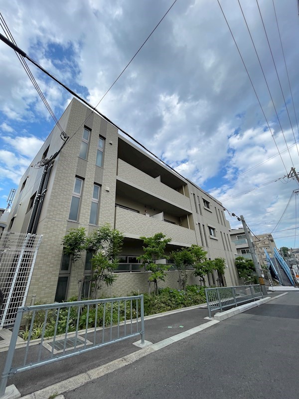 シェトワ千里山の外観
