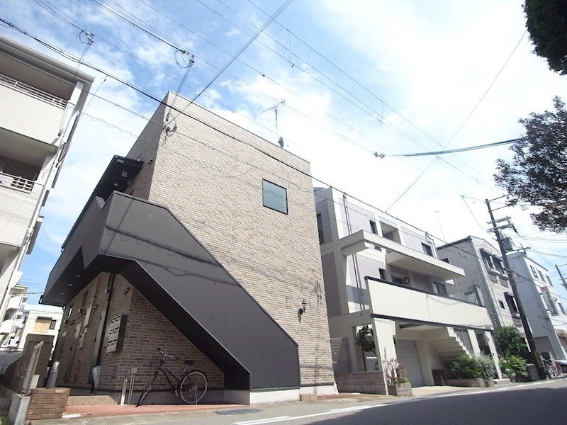 Casa AZUL 神戸西の外観