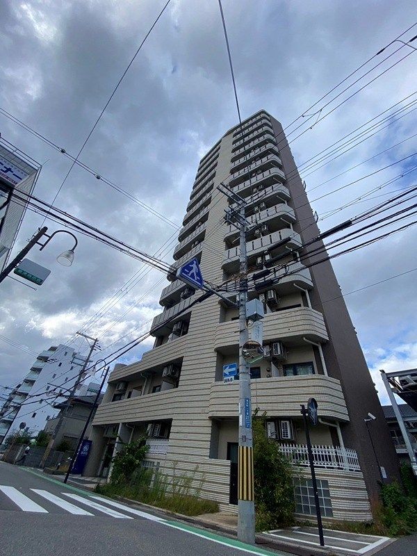 RIDGE江坂の外観