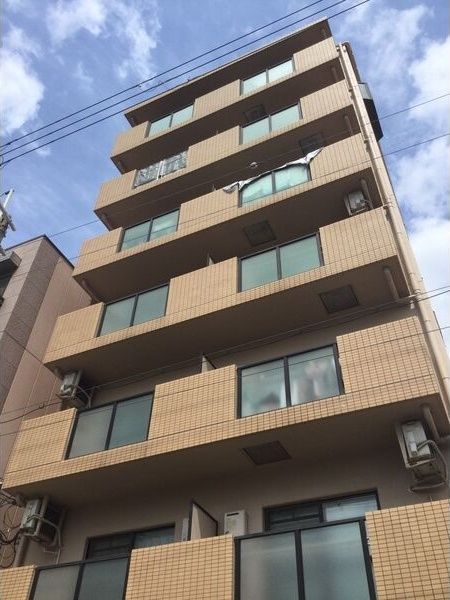 今川マンションの外観