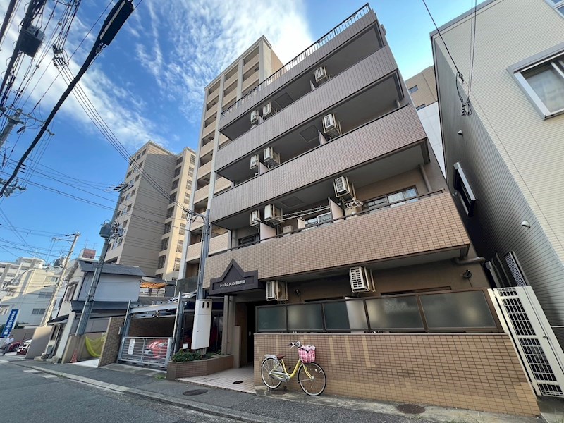 シャルムメゾン春日野道の外観