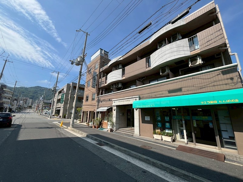 神戸市東灘区本山中町３丁目の賃貸マンションの外観