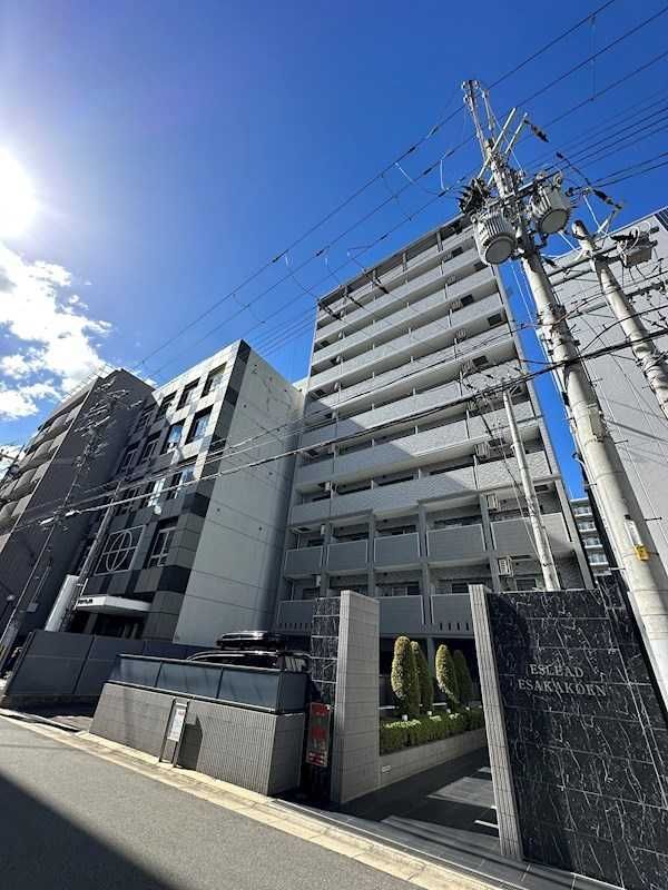 エスリード江坂公園の外観