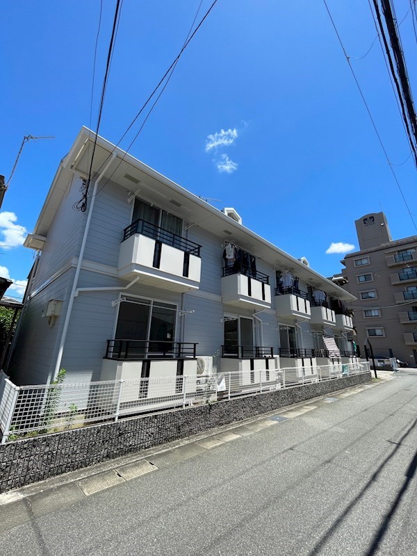 レッセ・フェール新在家