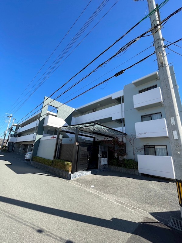 フレンドM東山の外観