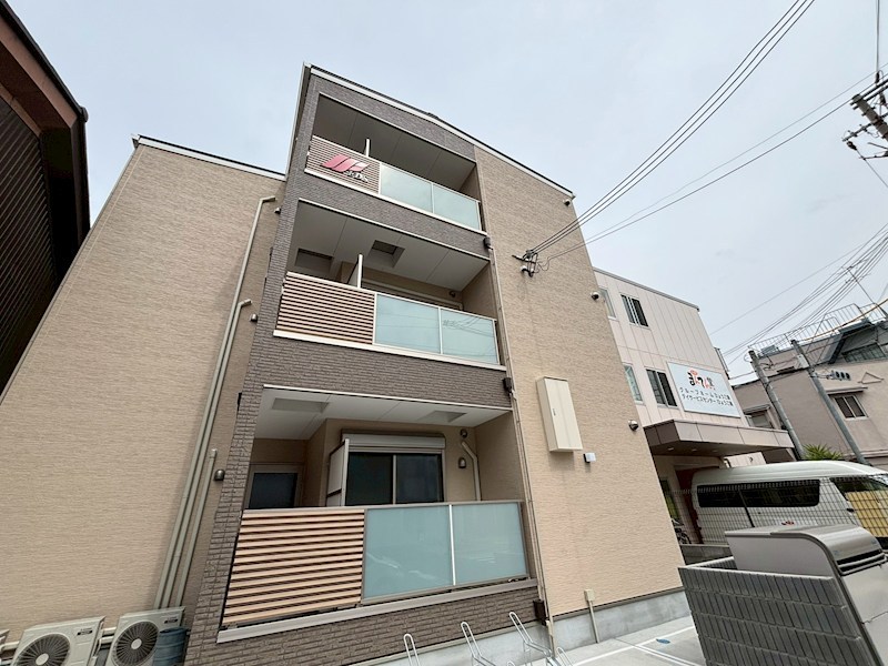 エルグランド湊川公園の外観