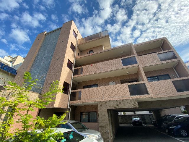 尼崎市南塚口町１丁目の賃貸マンションの外観