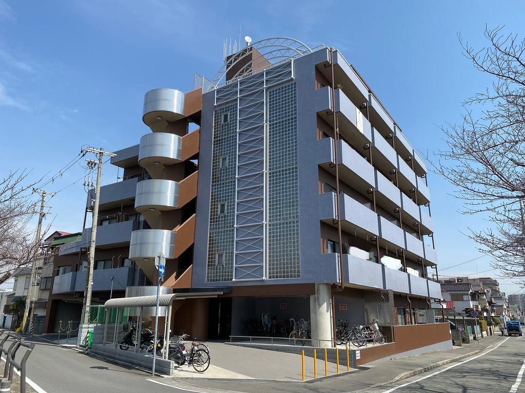 尼崎市尾浜町２丁目の賃貸マンションの外観