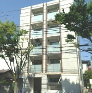 西宮市中前田町の賃貸マンションの外観