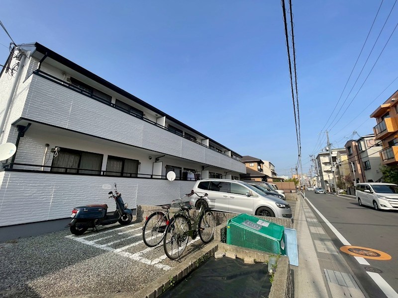 西宮市桜谷町の賃貸アパートの外観