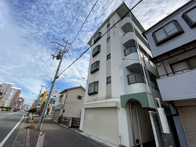 ホワイトスワン明石の外観