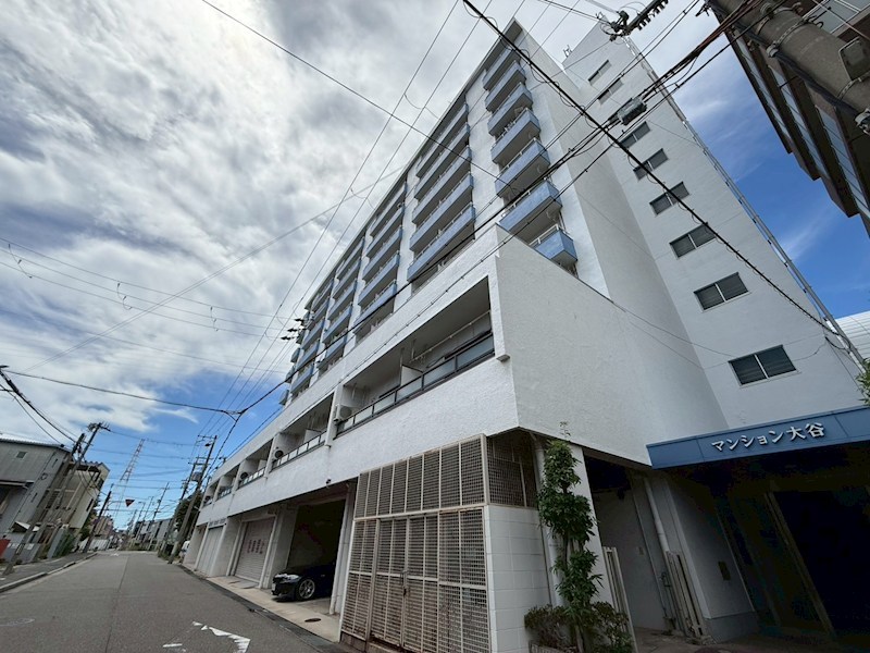 尼崎市道意町６丁目の賃貸マンションの外観