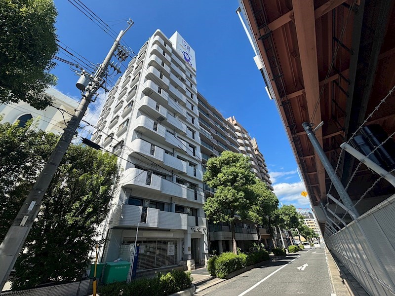 サンビルダー三宮の外観