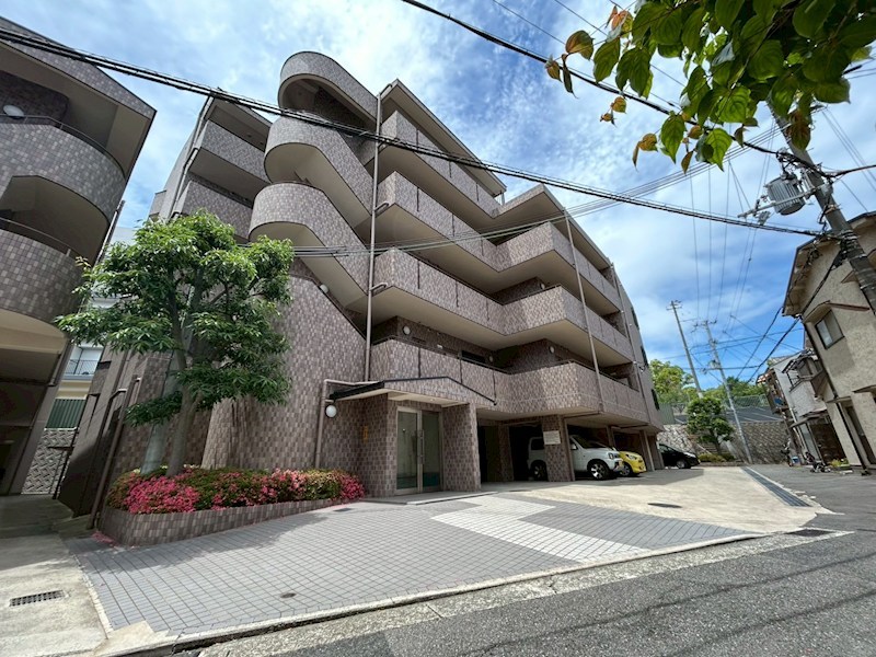 神戸市兵庫区荒田町３丁目の賃貸マンションの外観