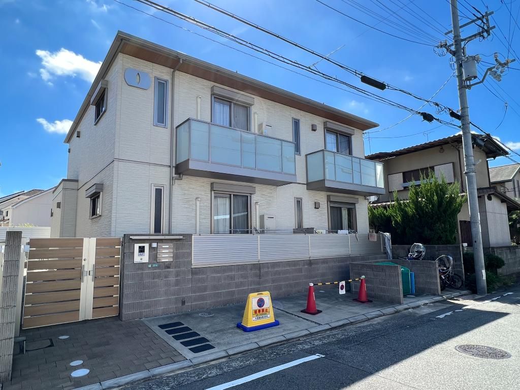 西宮市上大市４丁目の賃貸アパートの外観