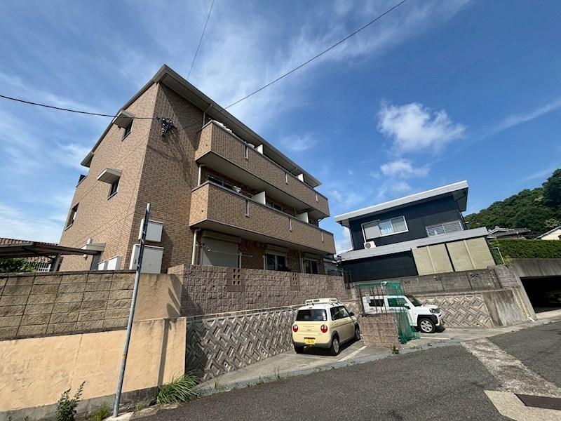 グローリア若葉台の外観