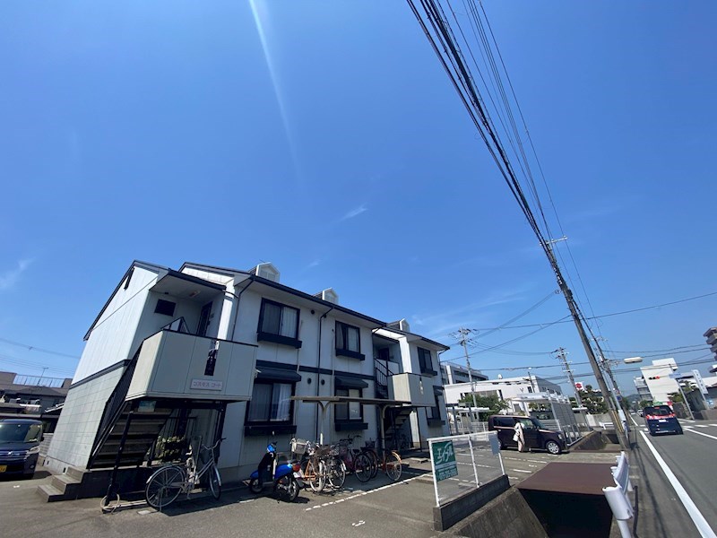 コスモスコートの外観