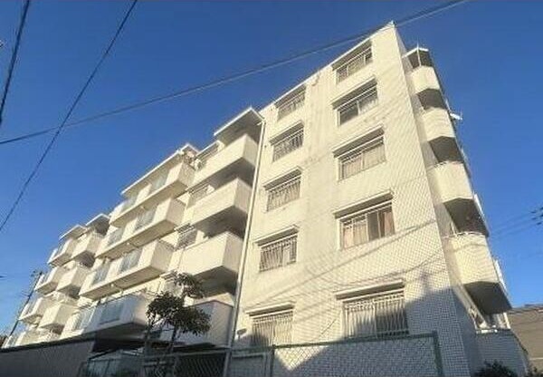 エメラルドマンション北平野の外観