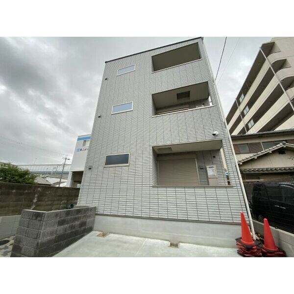 ラエタニテの外観