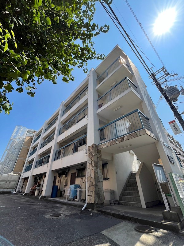 キャピタルビルドの外観