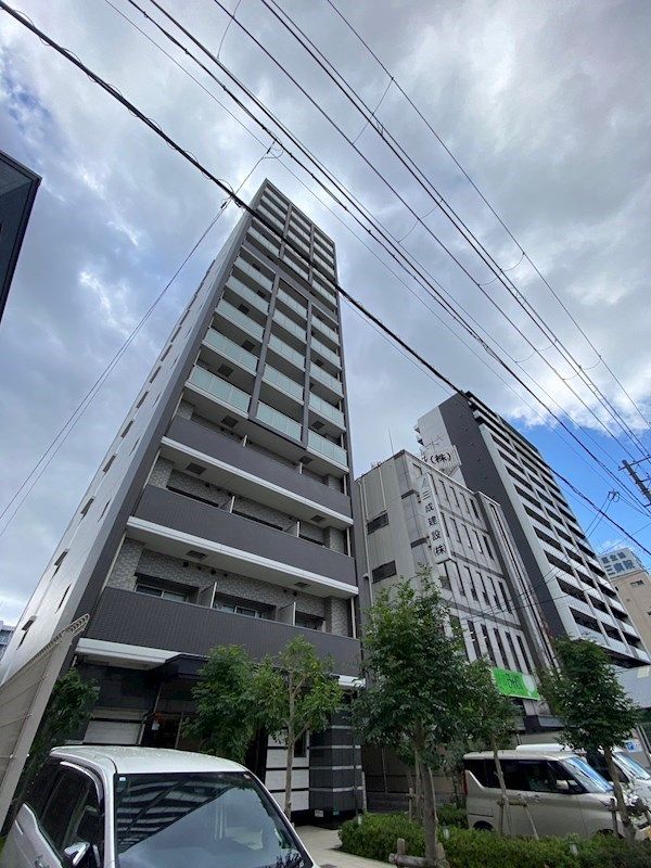 エスプレイス新大阪サウスゲートの外観