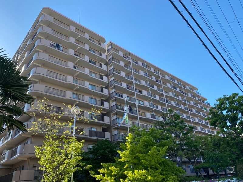 江坂・江の木公園スカイハイツの外観