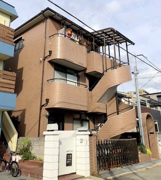 ランドマーク立花中央の外観