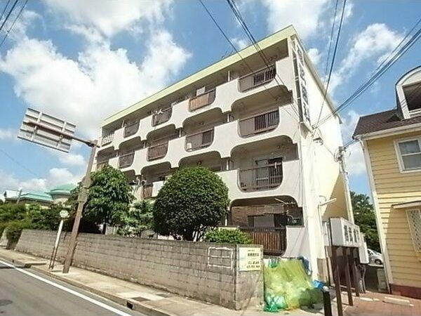 グリーンハイツの外観