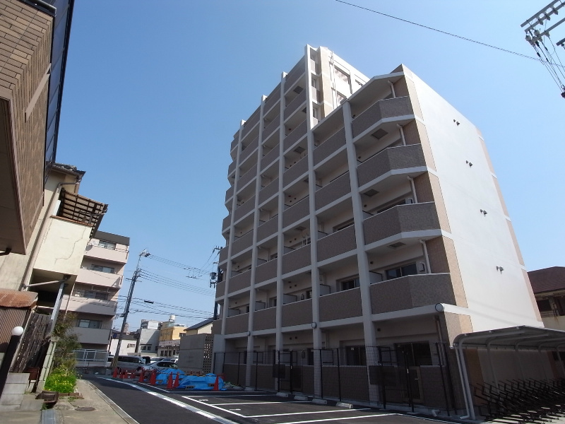 ファーストレジデンス三宮イーストの外観