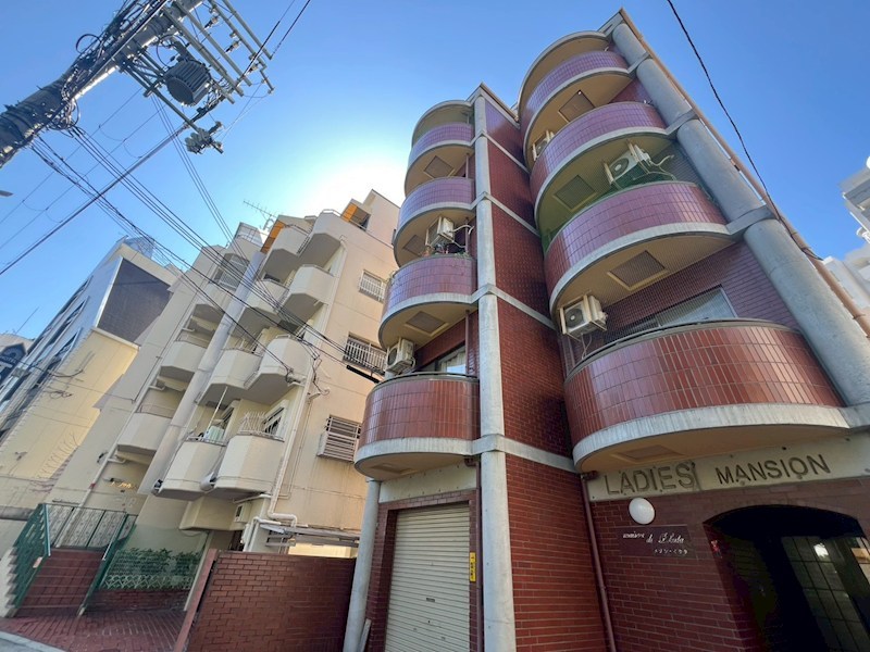 メゾンイクタの外観