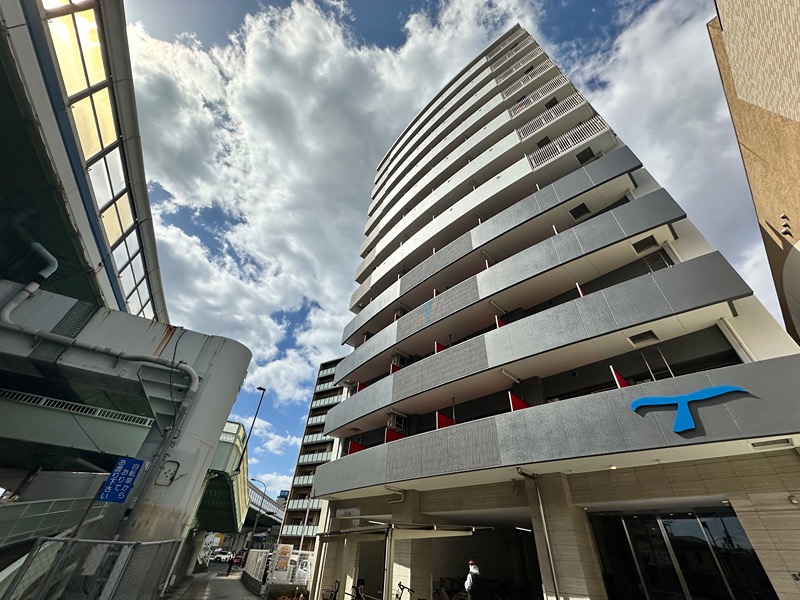 セレニテ神戸プリエの外観