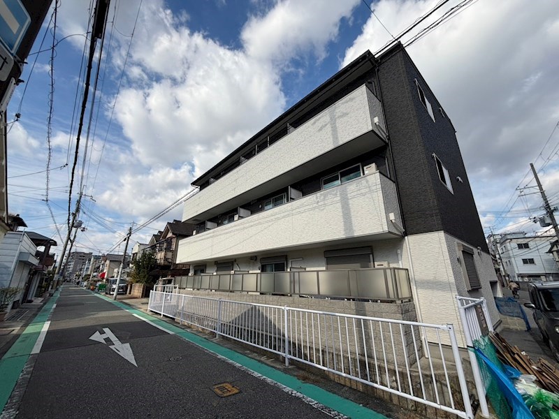 ロータスコートIVの外観