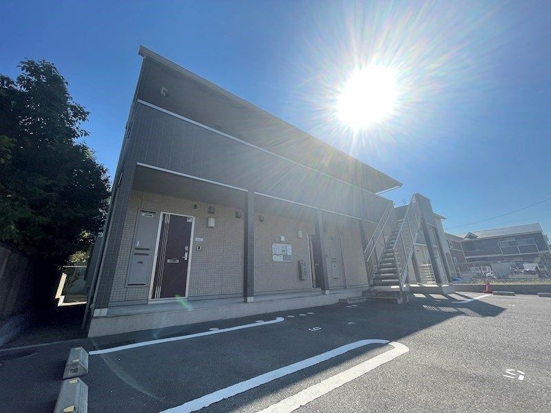 メゾンアドラブールの外観