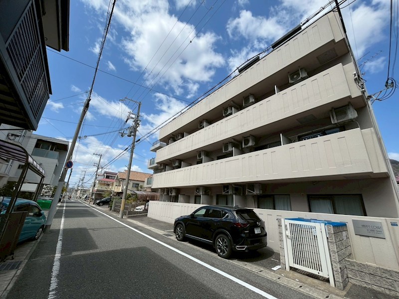 ハッピーコート甲南山手の外観