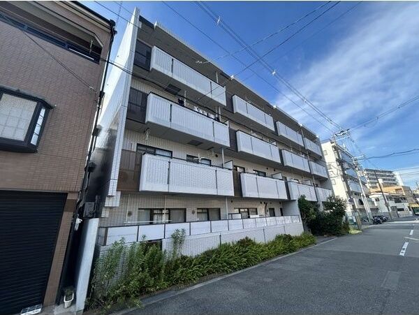 エトワール小松の外観