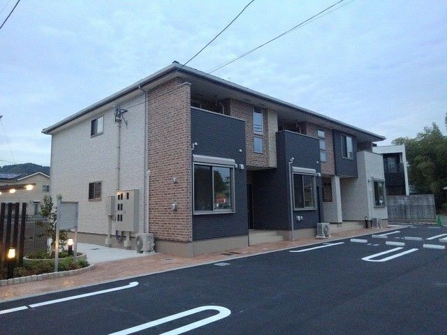 グラース・アンジュG棟の外観