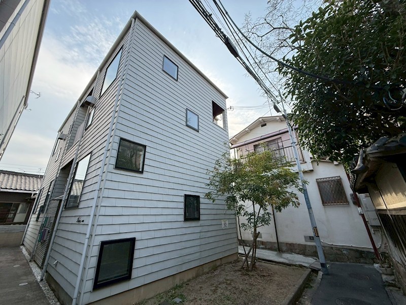 パロス山本通りの外観