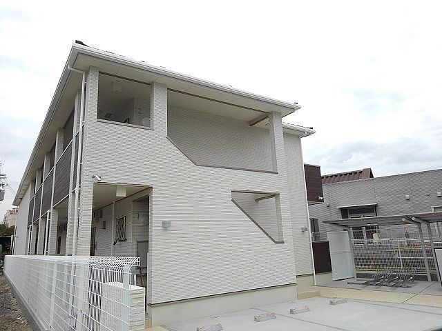 クレストの外観