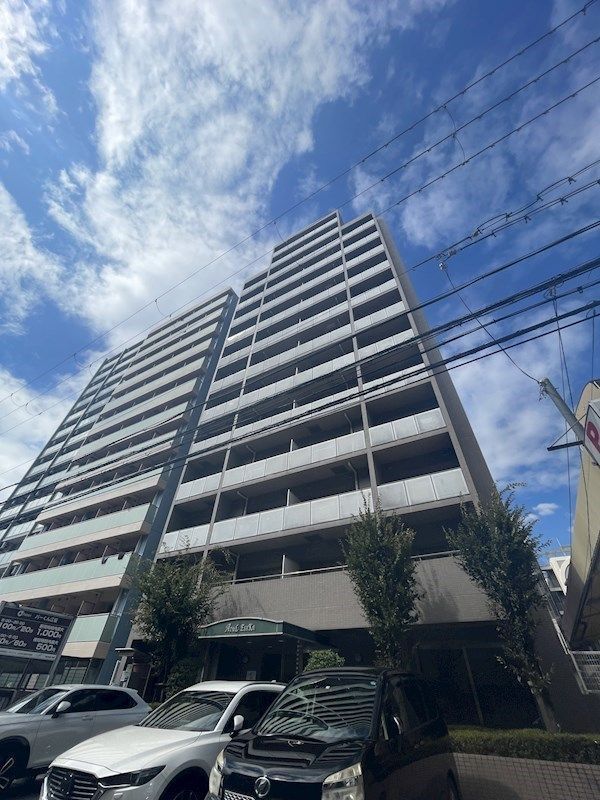 アスール江坂の外観