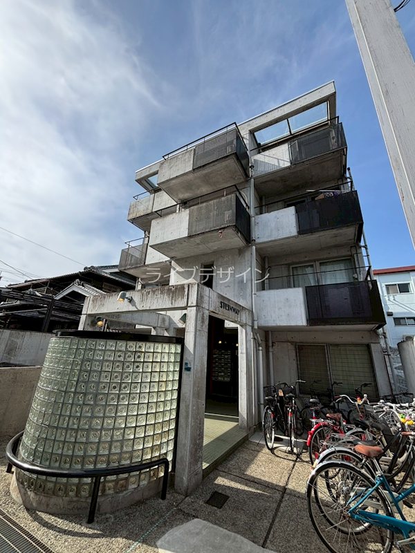 スタインウェイの外観