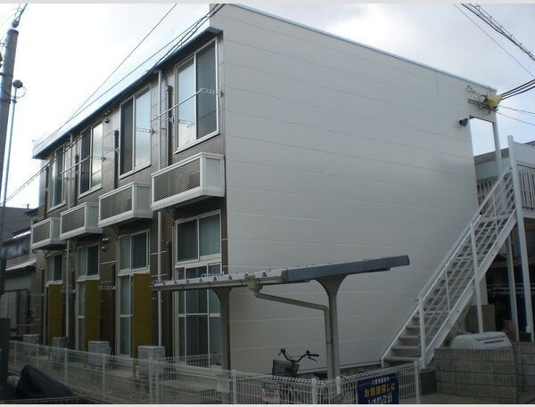 レオパレスルミエールの外観