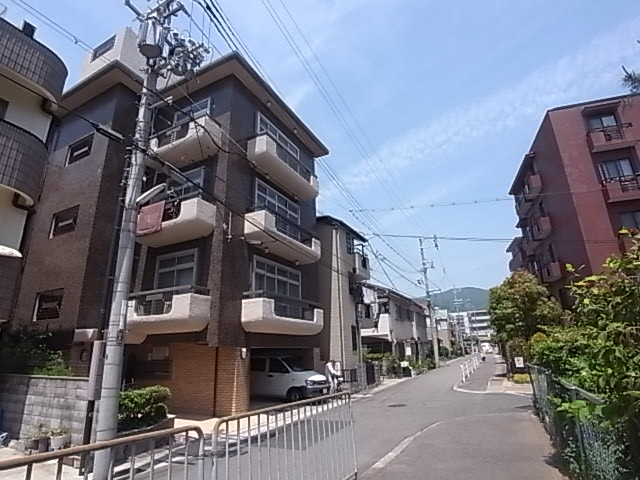 マンション富士の外観
