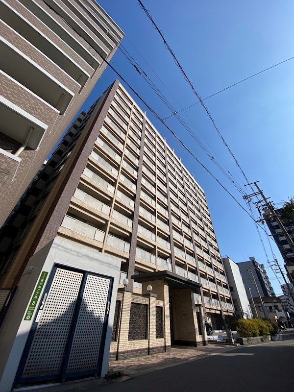 アーバンフラッツ西中島の外観