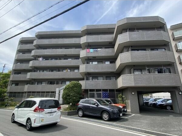 レスカーラ緑地公園の外観