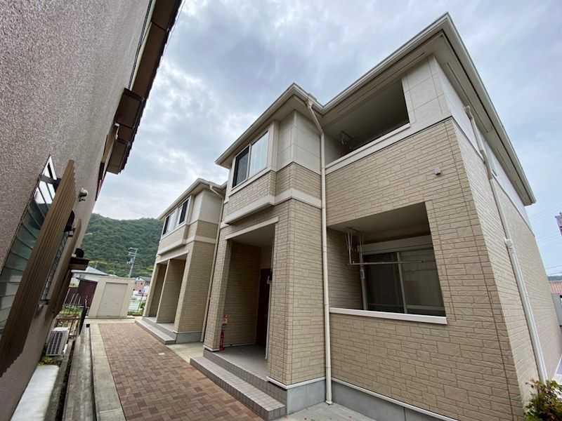 サンパレスの外観
