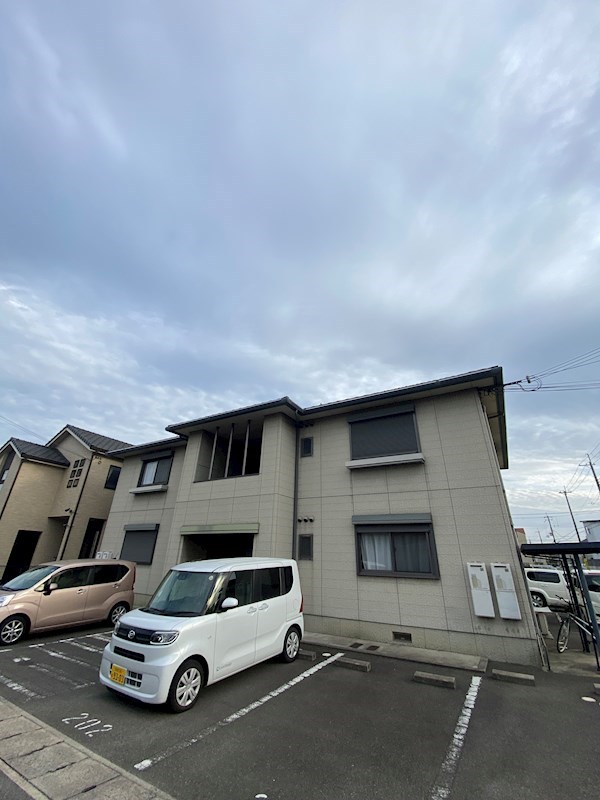 メゾンアルネの外観