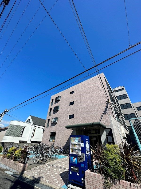 イーズ千里山の外観