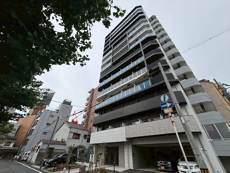 プレサンス塚本ベラビィの外観