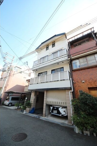 アウルズ塚本の外観